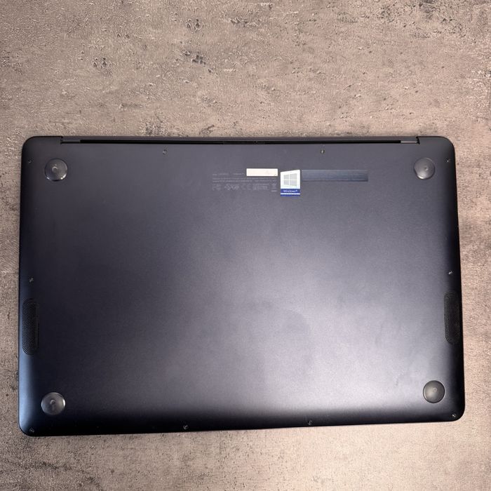 Vand Laptop Asus ZenBook Pro i7