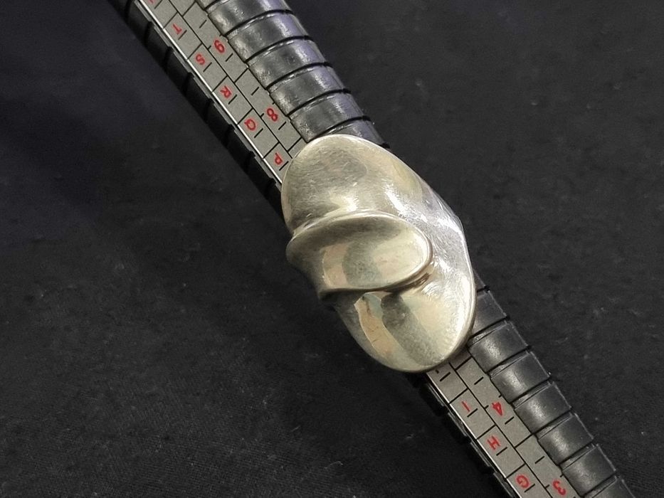 Масивен дамски сребърен пръстен 10.24 гр.