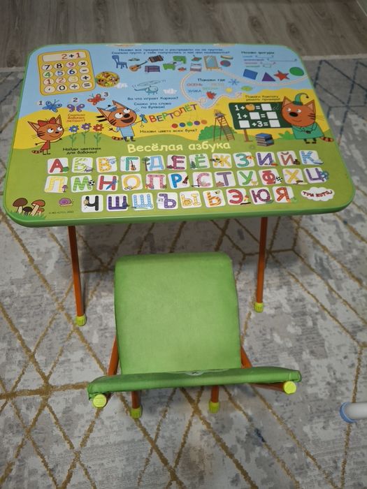 Детский стол и стульчик