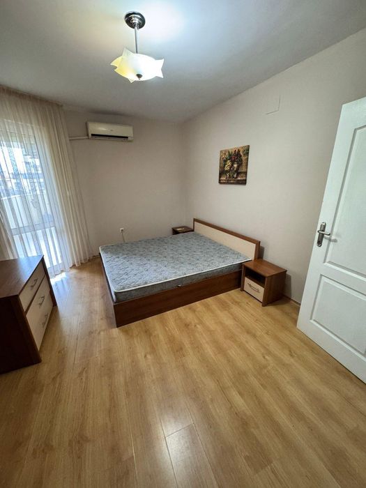 Дава се под наем Тристаен апартамент в Пловдив, Кършияка - 106 кв.м за 548.25 € - Снимка #3