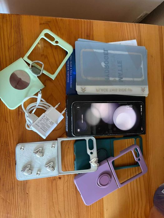 Samsung Flip 5 Mint