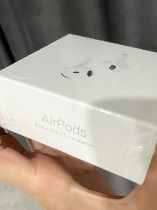 Airpods 4 series
