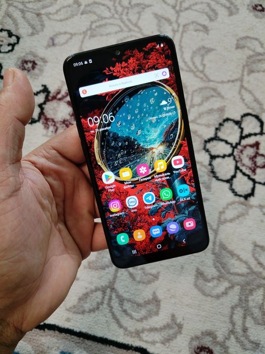 Samsung A10S ruyxatan utgan