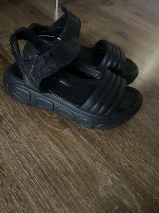 Детская обувь для девочки