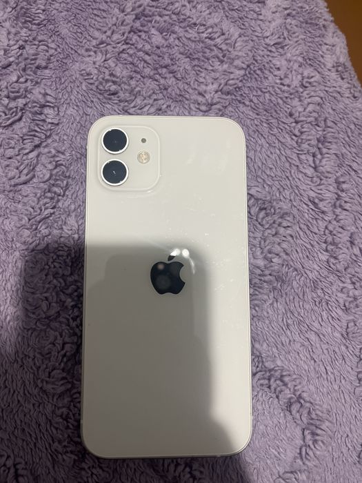 продается iphone 12. акб-72