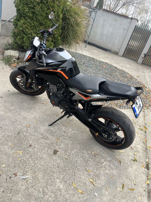 Motocicleta Ktm duke 790