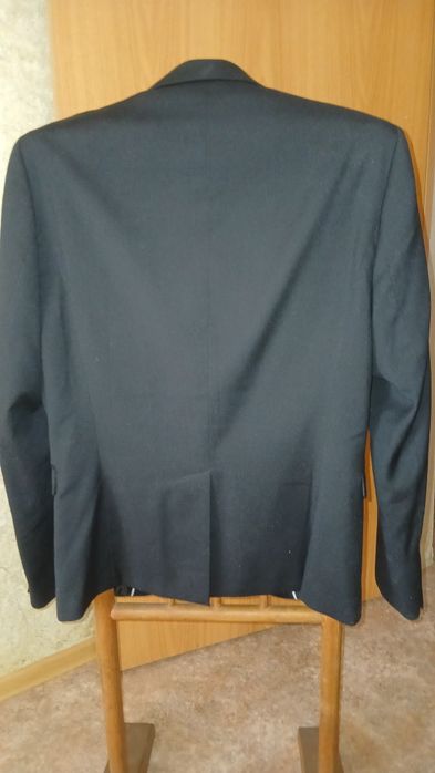 Пиджак черный р-р50- 52