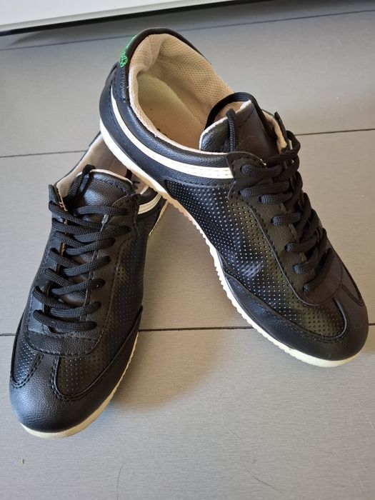 Adidași  Lacoste