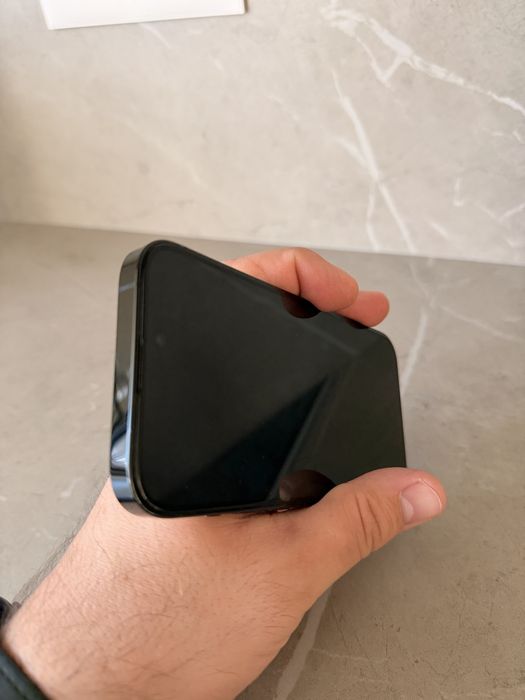 Продавам iPhone 14 Pro 256 GB - черен