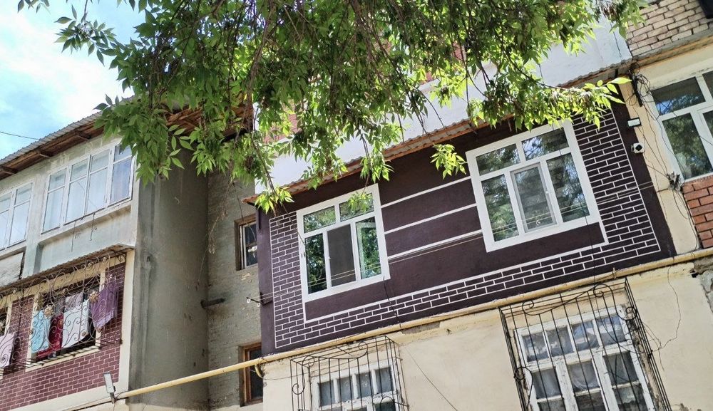 Красногорскда 2 хонали квартира сотилади