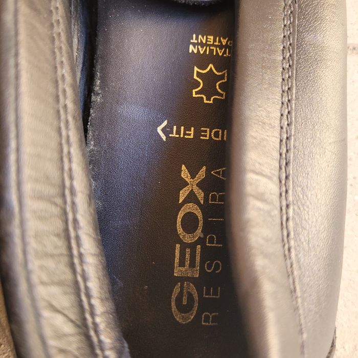 Могасини кожени geox 42  Дамски боти номер 37