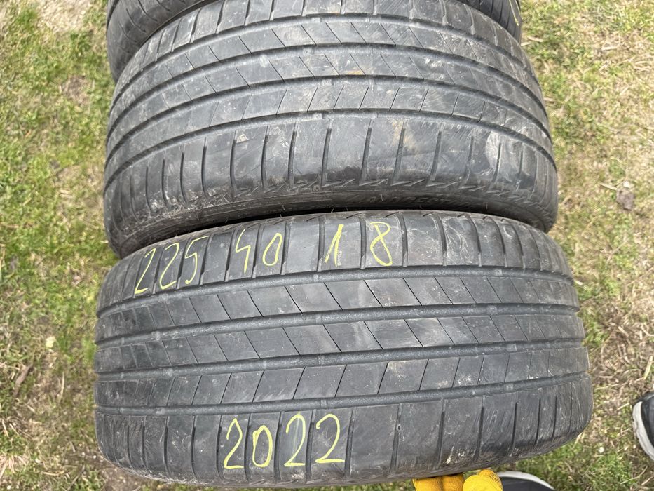 225/40/18” Set BRIDGESTONE dot 2021-2024.anv Vară.Impecabile