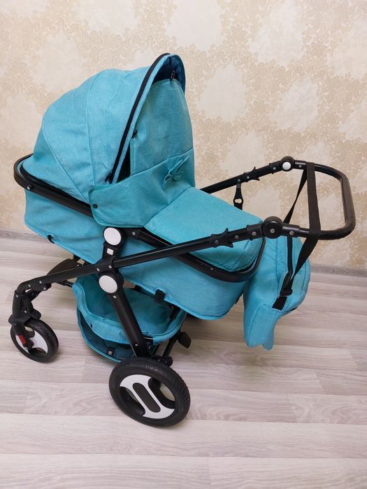 Коляска детская,в очень хорошем состоянии!!!