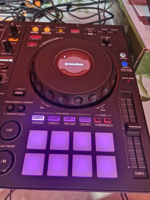 Ddj800... конзола.