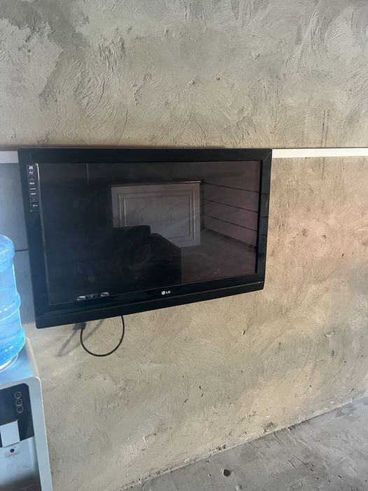 Продам телевизор