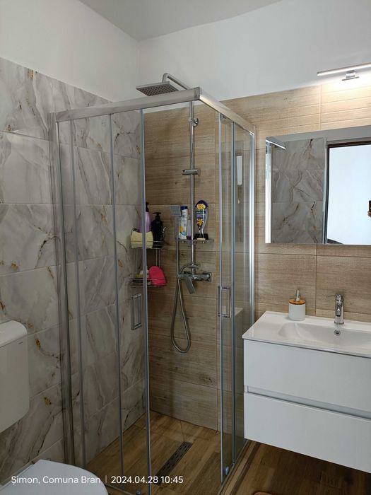 Casa de închiriat termen lung în Șimon