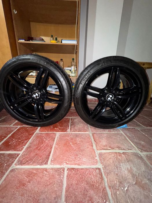 Jante BMW 19” OEM negre + cauciucuri Pirelli Runflat DOT 2022