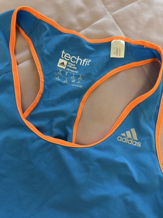 Спортивная одежда женская / футболки