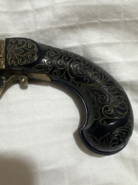 Pistol antic vechi