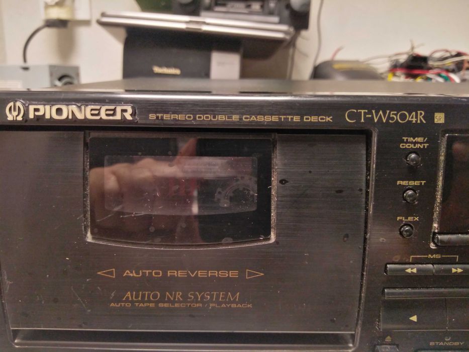Pioneer CT-W 503R
Двукасетъчен реверсен дек