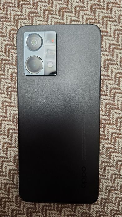Продам oppo reno7 в отличном состоянии