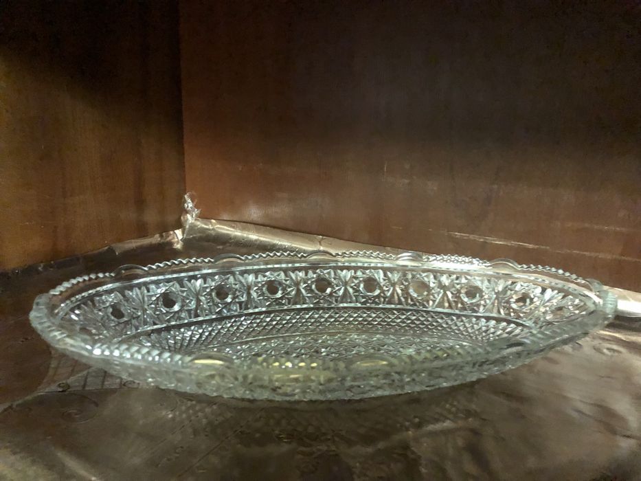 Хрустальные лодочки и конфетницы