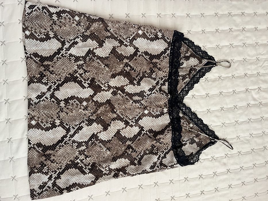 Топове/ потник със змийски принт/черен и зелен топ/ лилав топ на цветя