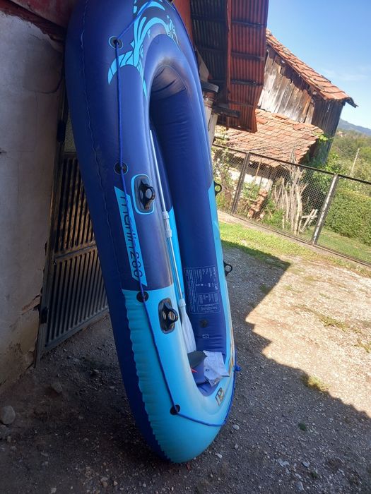 Лодка четириместна