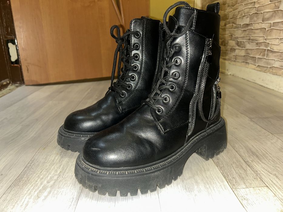 ПРОДАМ ботинки зимние