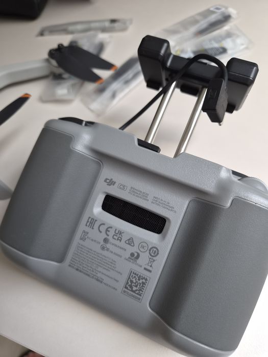DJI Mini 2 SE Fly More Combo 3 baterries