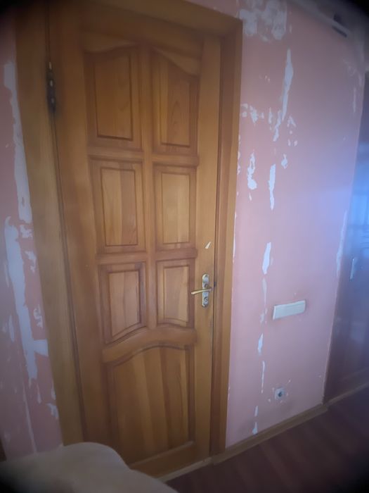 Межкомнатные двери из дерева