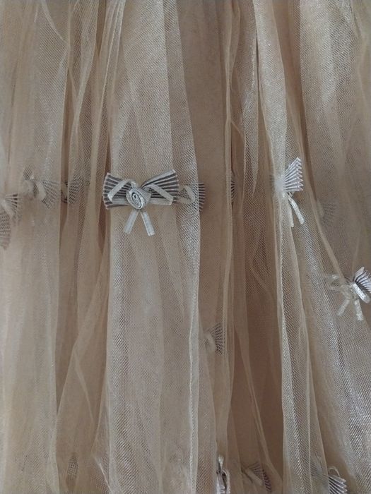 Платье нарядное.