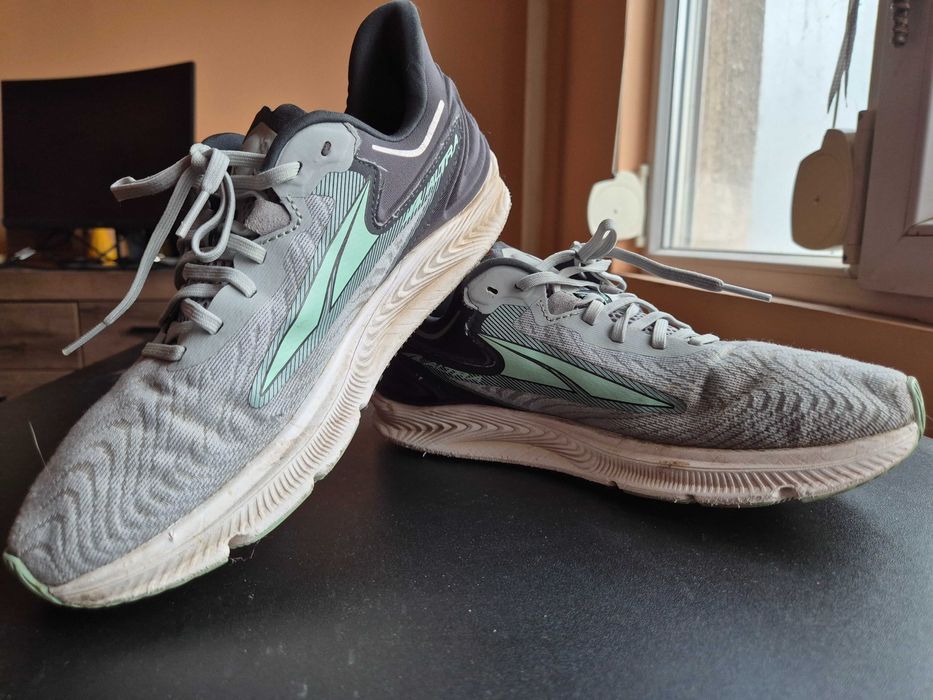 Обувки за бягане Altra, номер 41