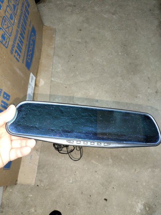 Продам лампочки би лёд и регистратор