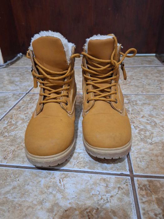 Зимни ботушки с каракул