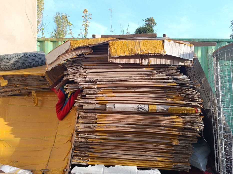 Продаю Картоны и коробки