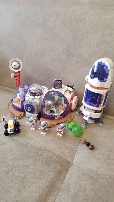 LEGO® Friends - Космическа база и ракета на Марс 42605