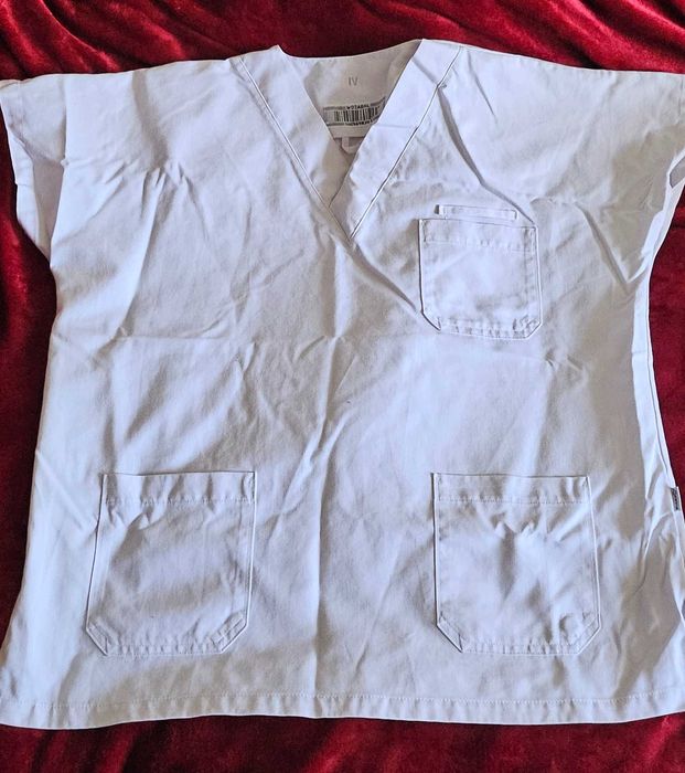 Uniforma asistent medical alba NOUA