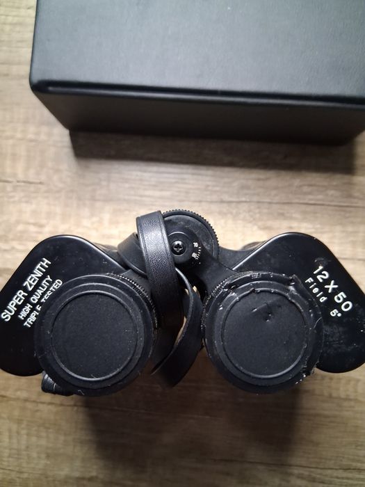 Binoclu de vanatoare si pescuit.