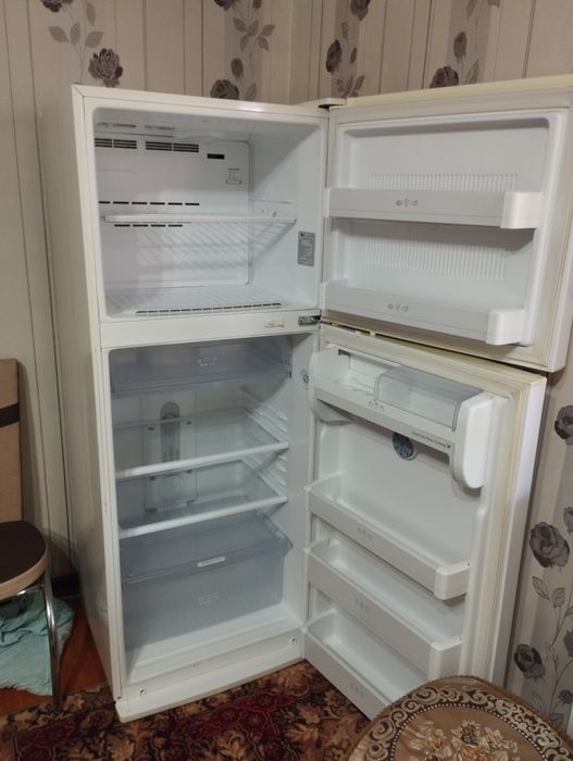 Продам холодильник LG