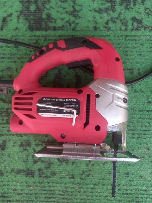 Lobzik yupqa materiallar uchun