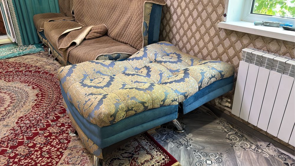 Синий диван и 2 кресла