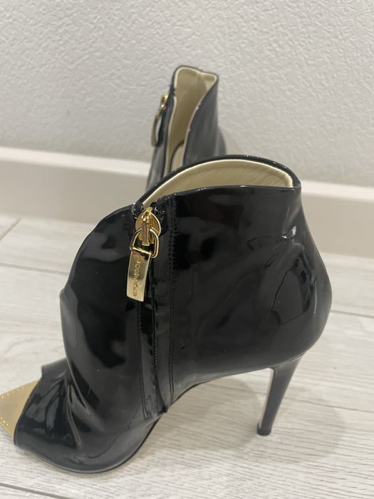 Ботильоны с открытым носом Loriblu