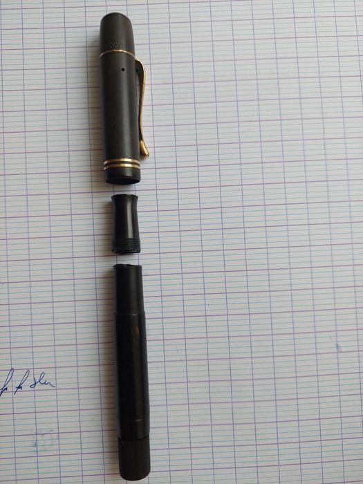 Stilou Pelikan 100