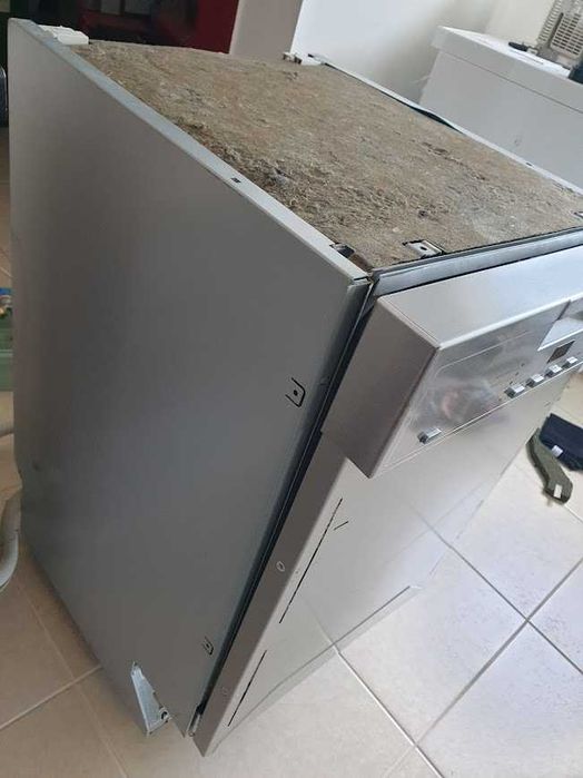 45см - Miele Съдомиялна - 9 Комплекта - Частично Вграждане Тясна