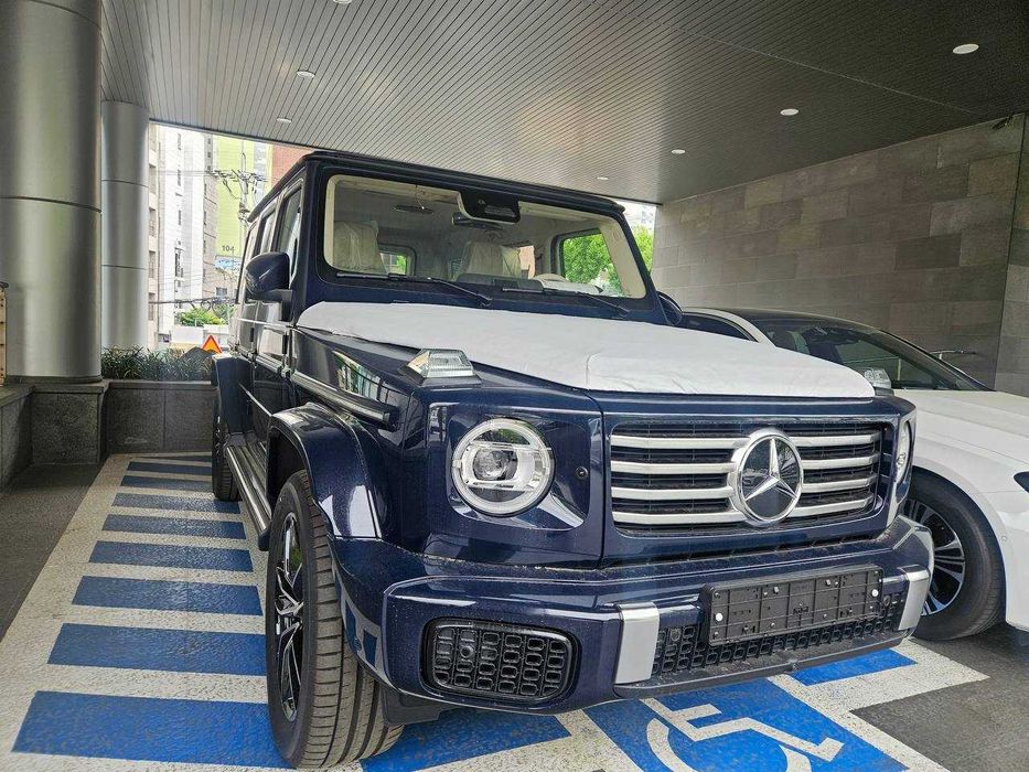 Mercedes-Benz G450d Manufaktur (в Корее)