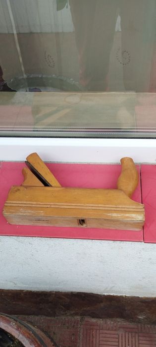 Rindea manuală lemn