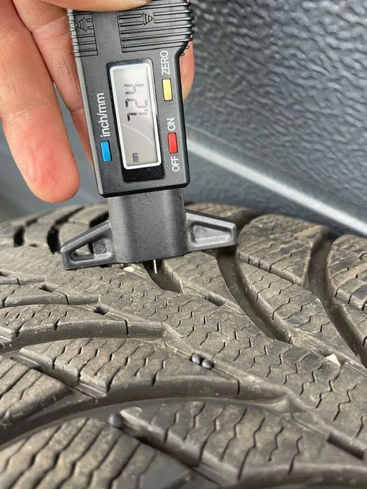 jante jaguar i pace 18 inch cu anvelope iarna michelin, senzori presiune