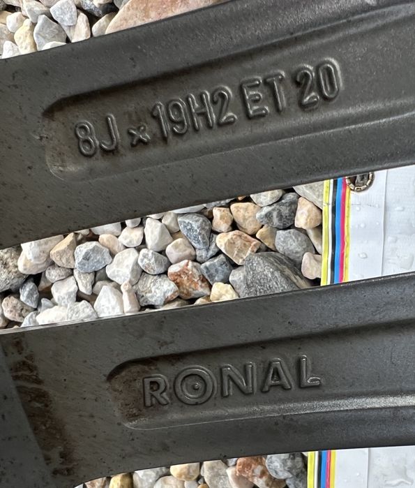 Джанти оригинални AMG с гуми за Мерцедес W213 - 245/40/R19