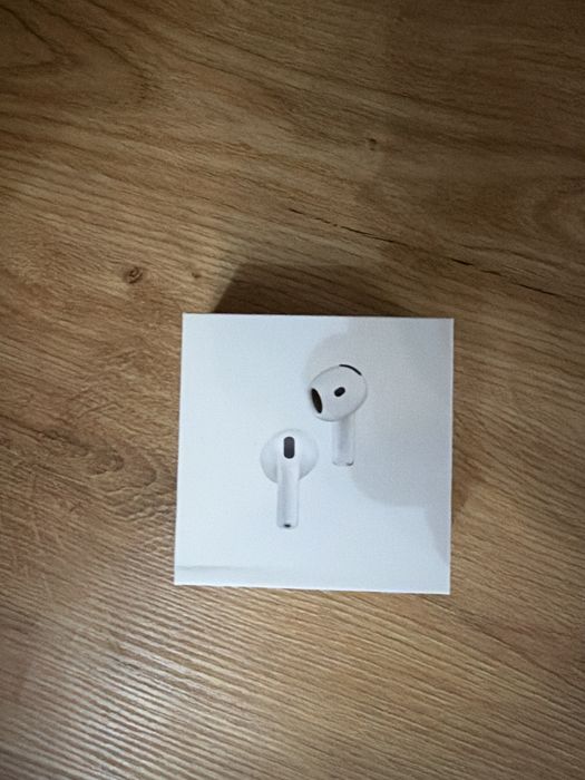 Airpods 4 продаю